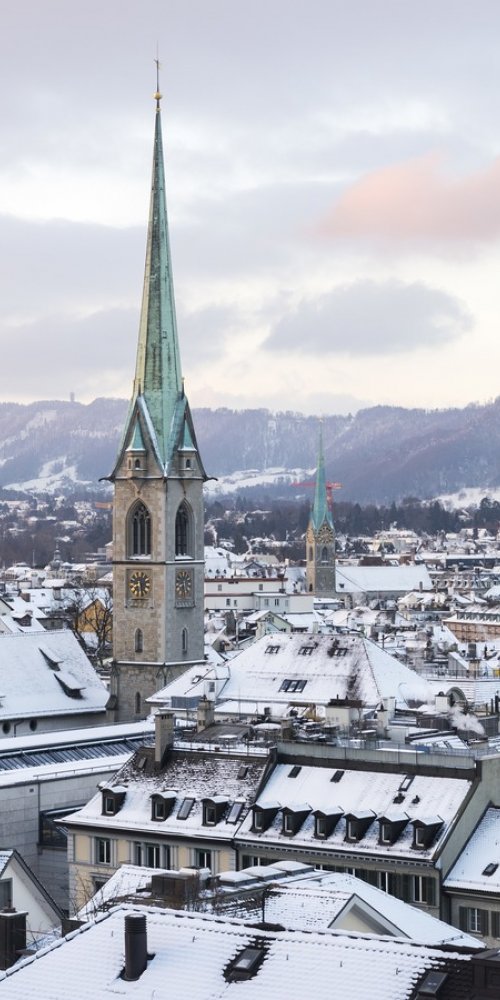 Zürich tram passing historic buildings