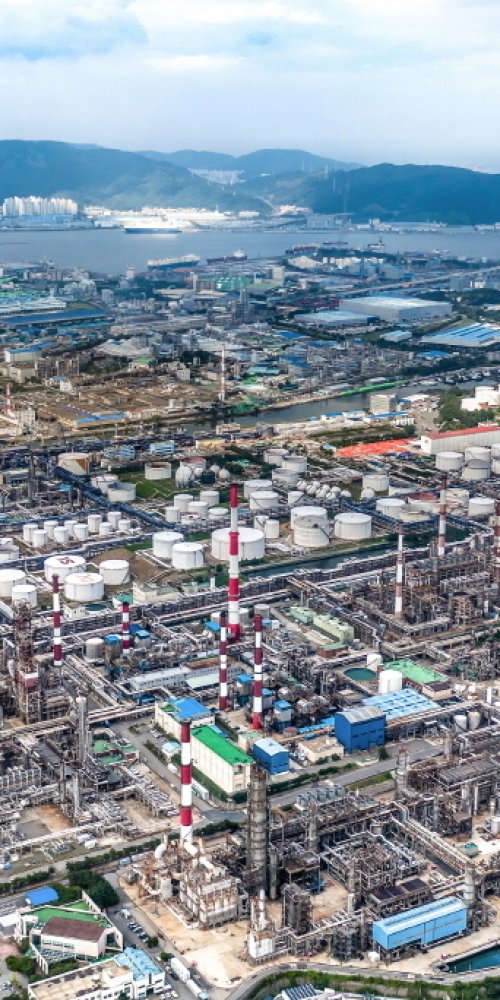 Cityscape vertical image of Ulsan